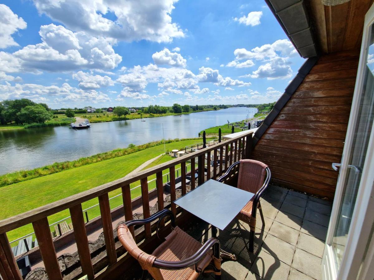 Het Maashotel Broekhuizen  ภายนอก รูปภาพ
