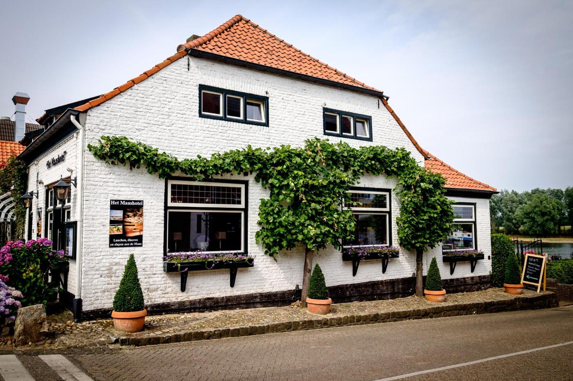 Het Maashotel Broekhuizen  ภายนอก รูปภาพ